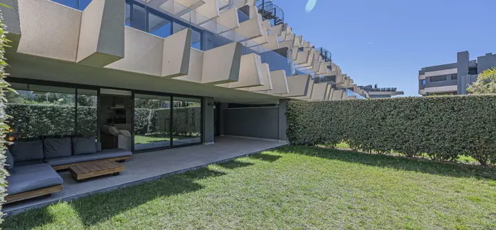 Sale of ground floor apartment in Selwo 2