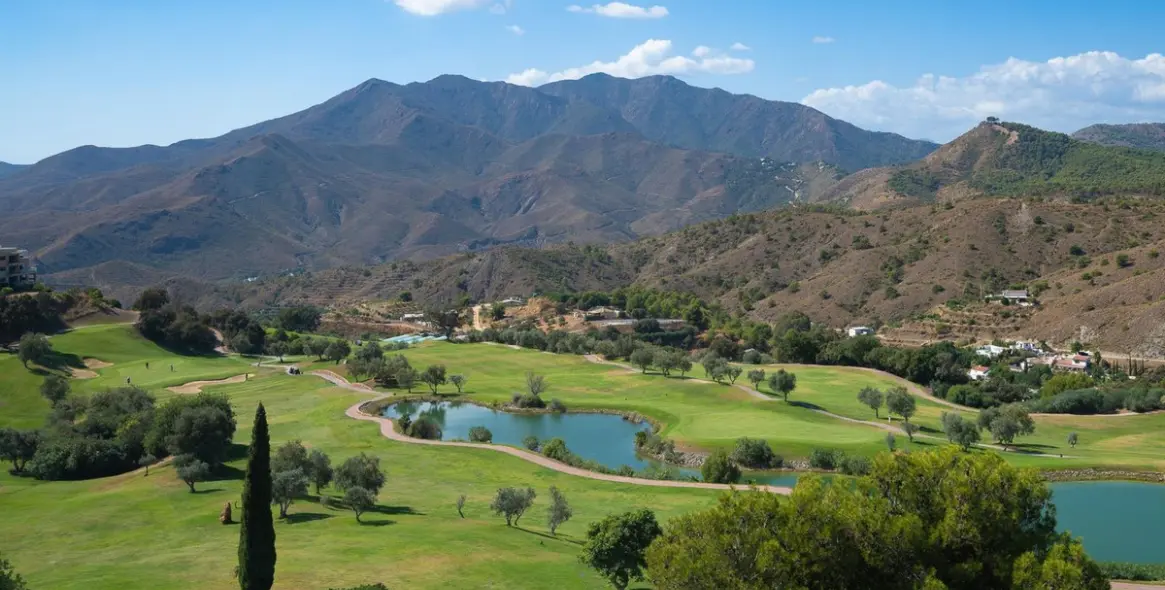 Продажа двухуровневых апартаментов в Alhaurín el Grande 3