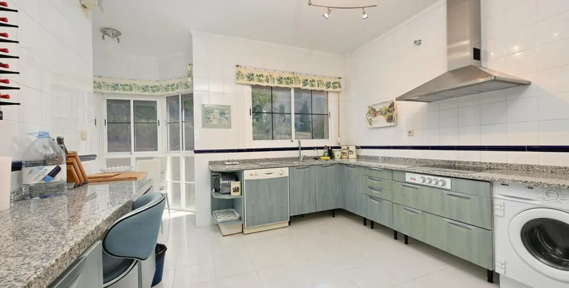 Продажа двухуровневых апартаментов в Alhaurín el Grande 9