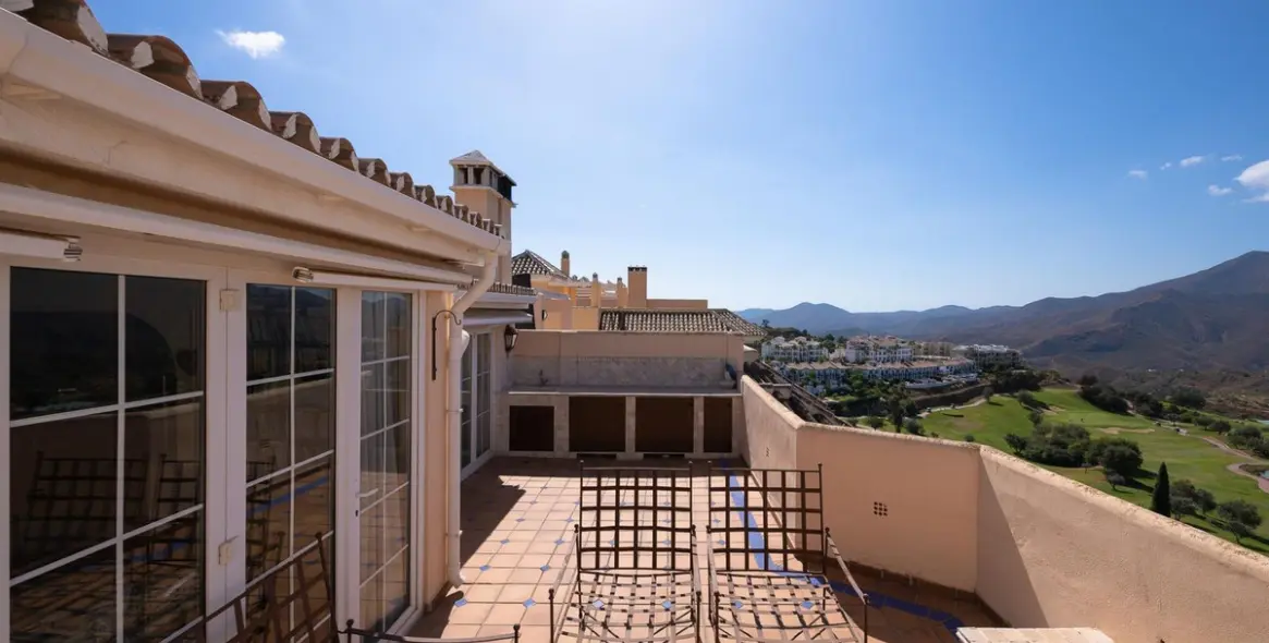 Продажа двухуровневых апартаментов в Alhaurín el Grande 18