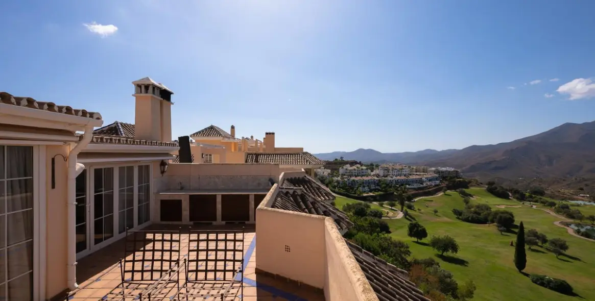 Продажа двухуровневых апартаментов в Alhaurín el Grande 19