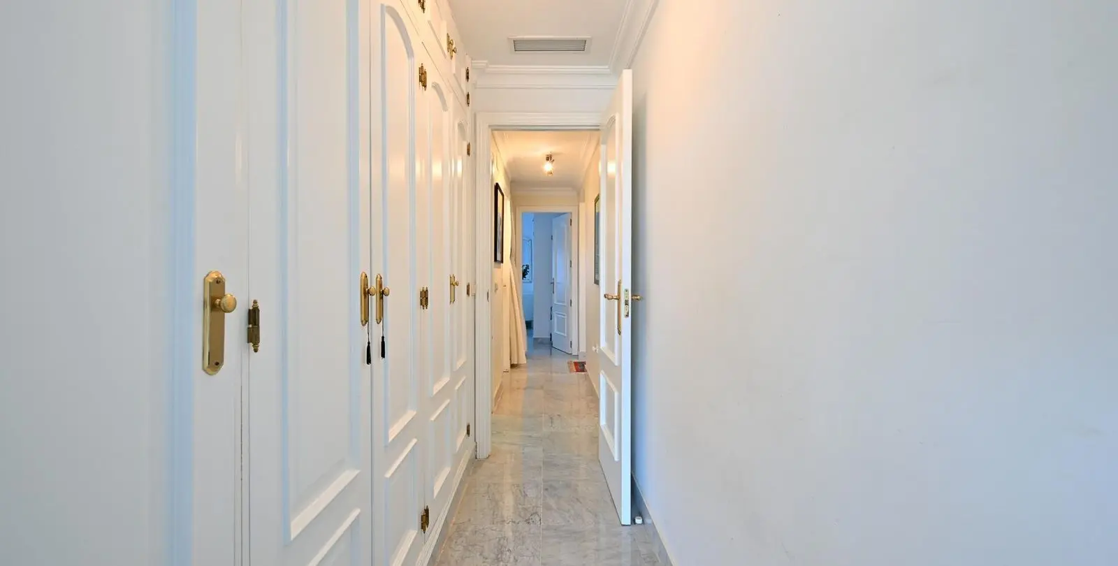 Продажа двухуровневых апартаментов в Alhaurín el Grande 7