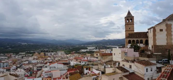 Sale of middle floor apartment in Vélez-Málaga 1