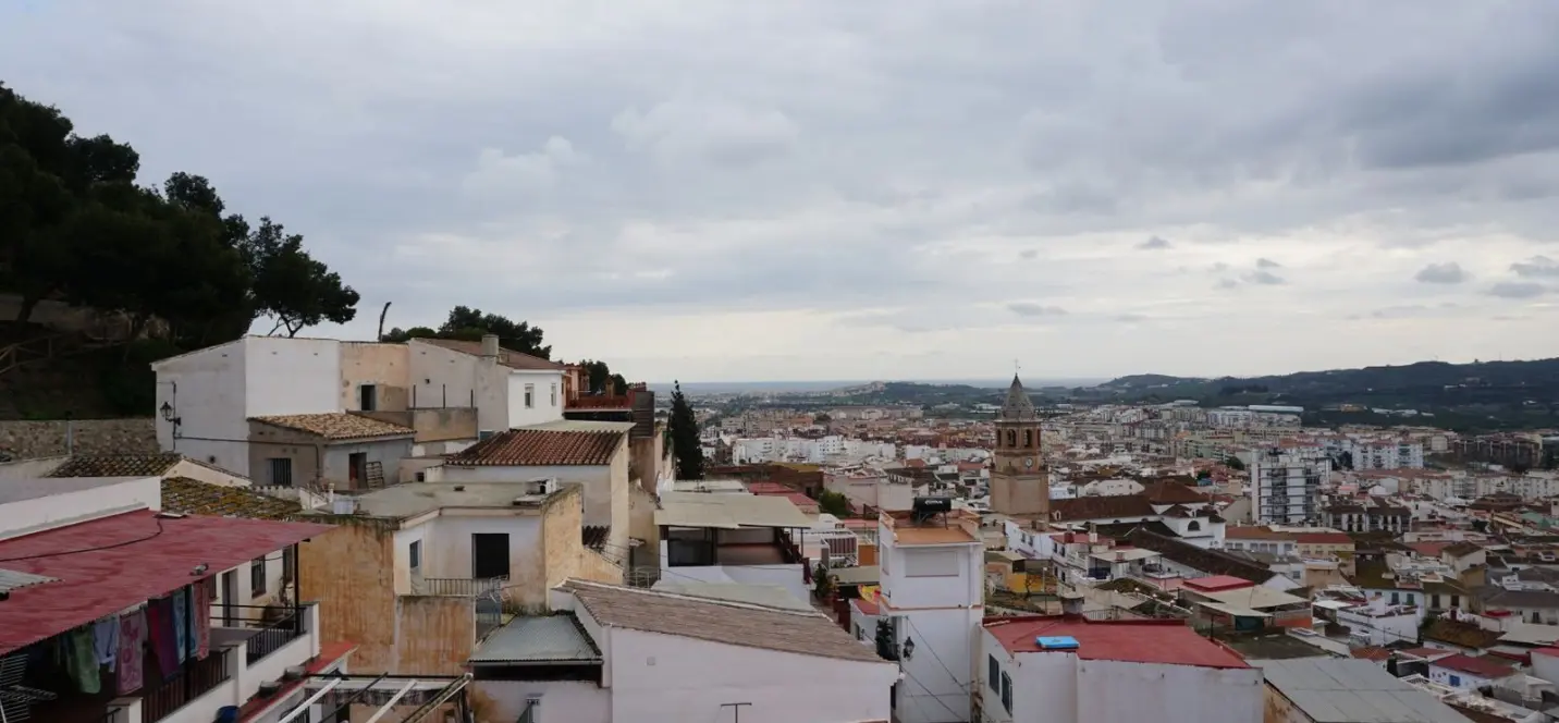 Venta de apartamento en planta media en Vélez-Málaga 0