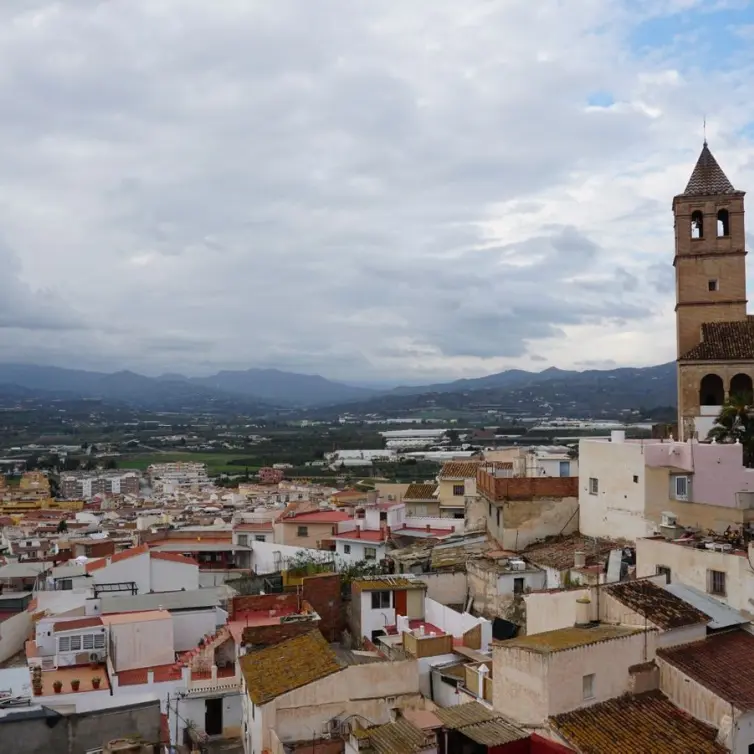 Venta de apartamento en planta media en Vélez-Málaga