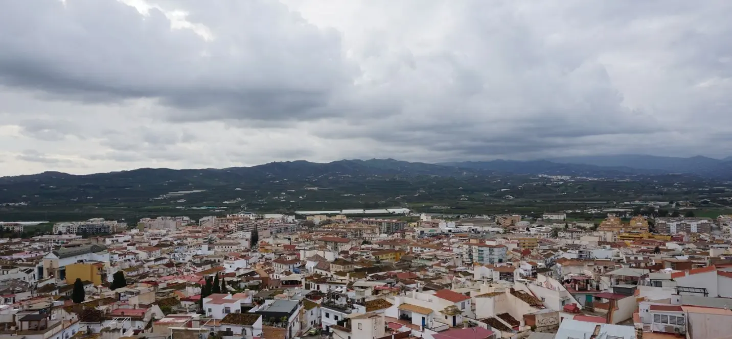 Venta de apartamento en planta media en Vélez-Málaga 2