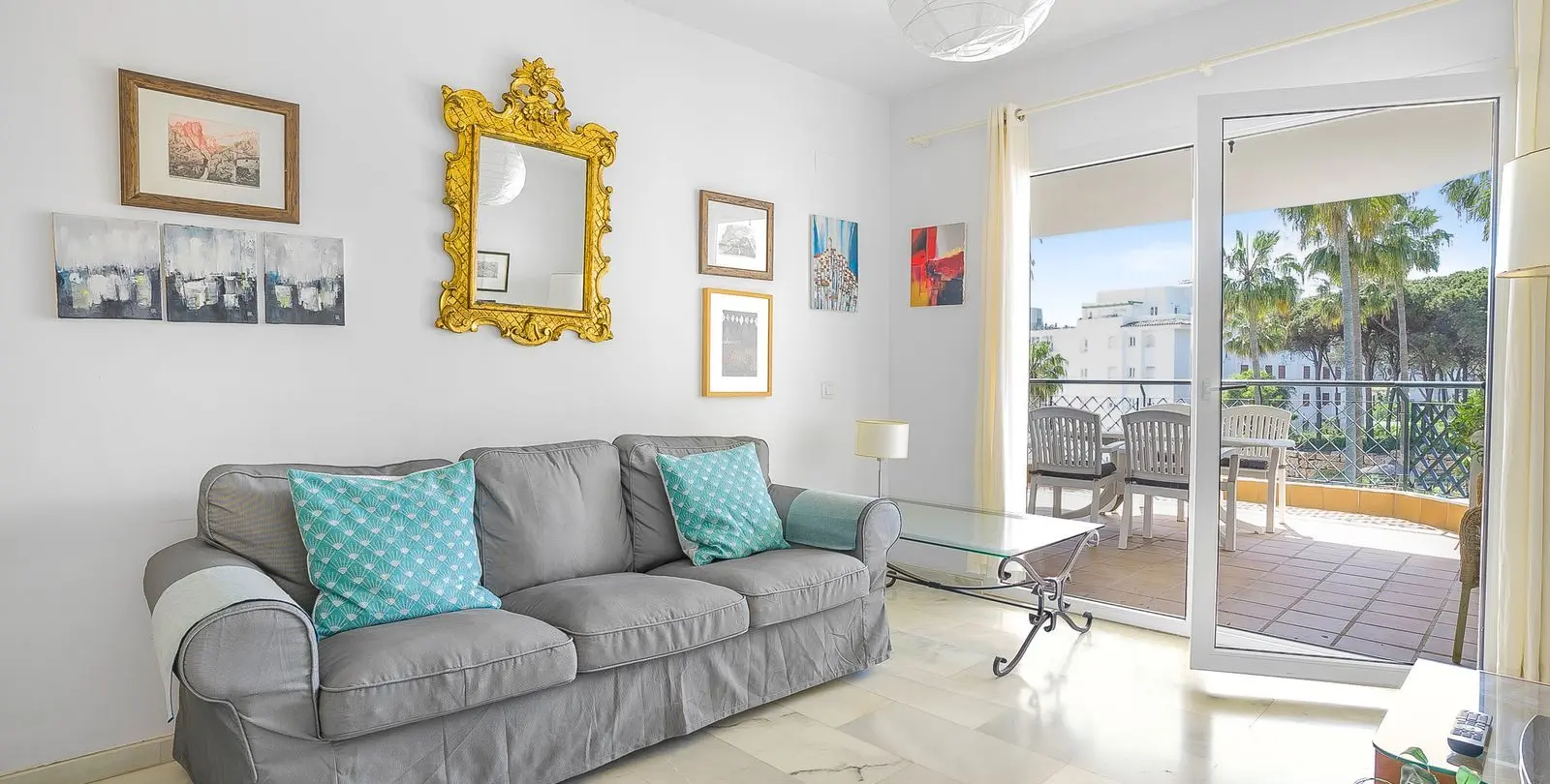 Venta de apartamento en planta media en Calahonda 5