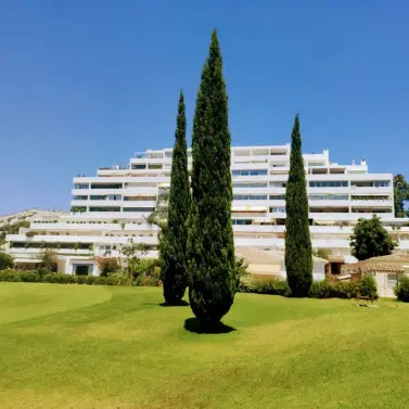 Sale of ground floor apartment in Guadalmina Alta