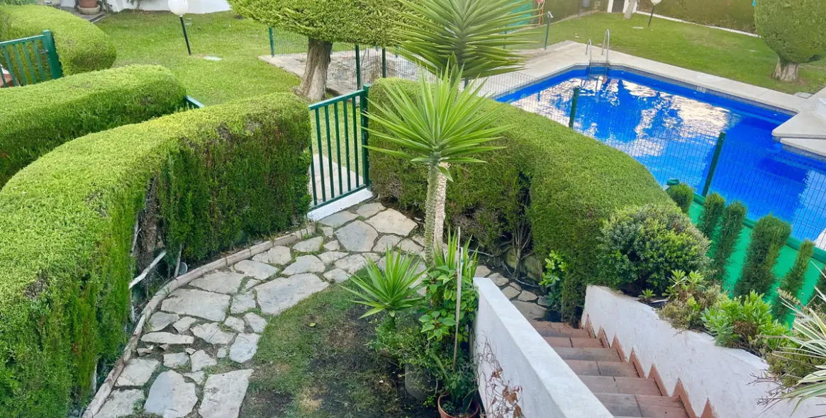 Sale of townhouse in Costalita 5