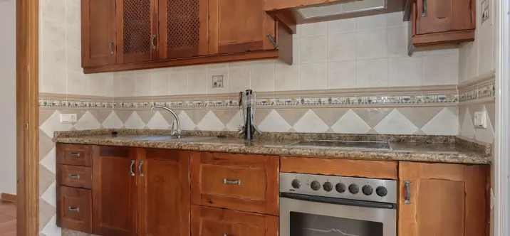 Sale of detached villa in Guaro 3