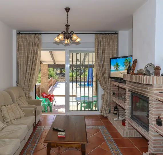 Sale of detached villa in Guaro