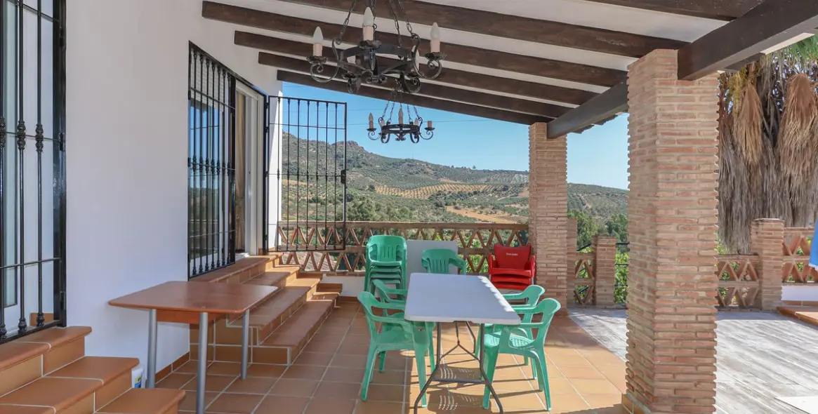 Sale of detached villa in Guaro 34