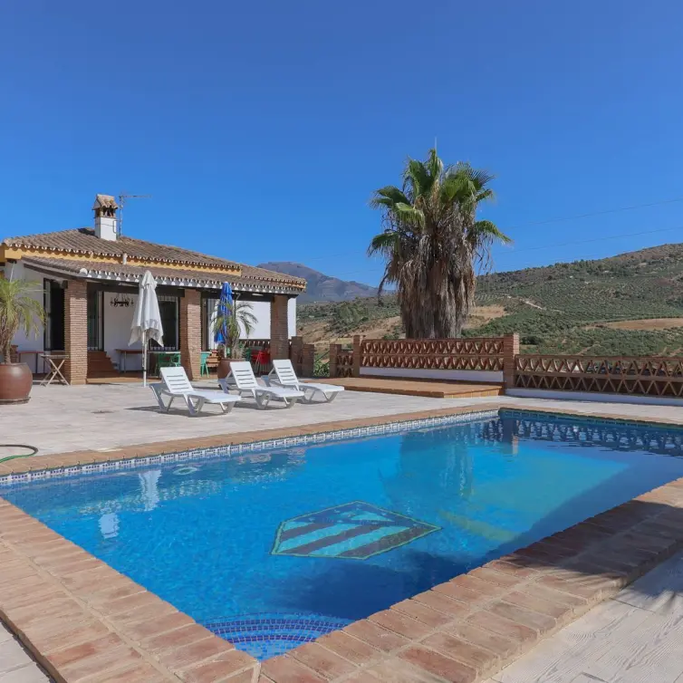 Venta de villa independiente en Guaro