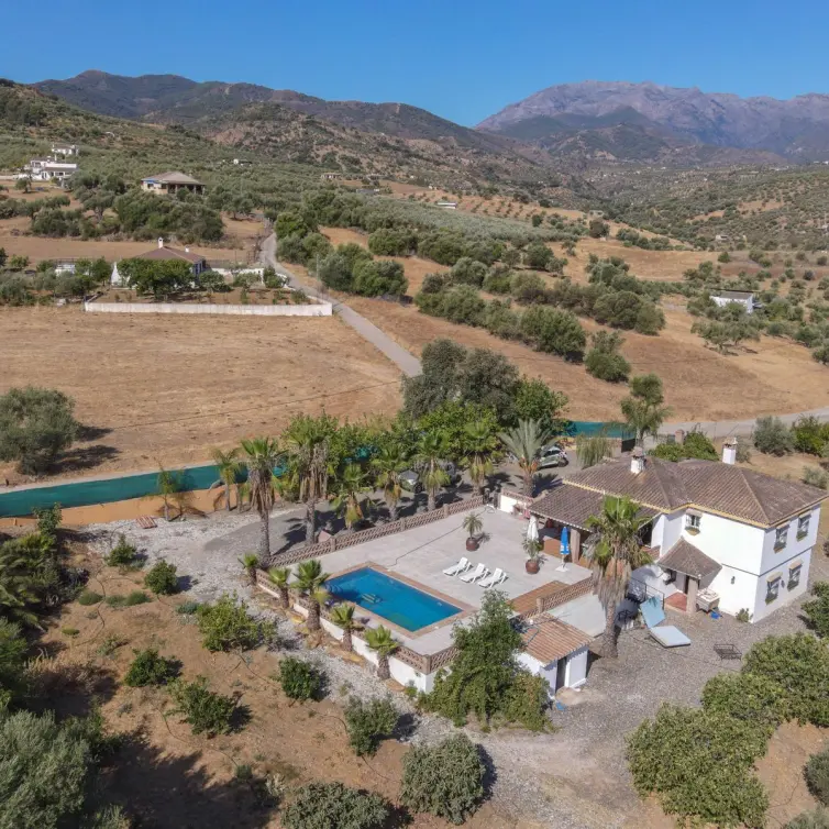 Venta de villa independiente en Guaro