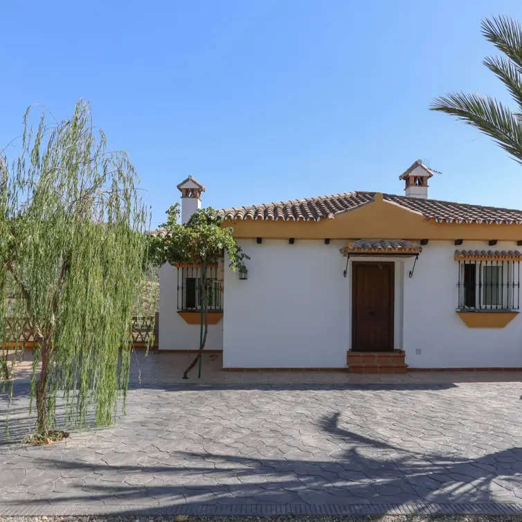 Venta de villa independiente en Guaro