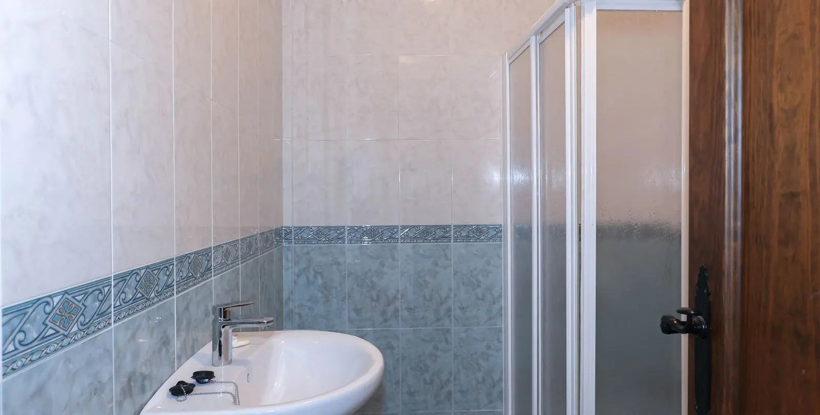 Venta de villa independiente en Guaro 30