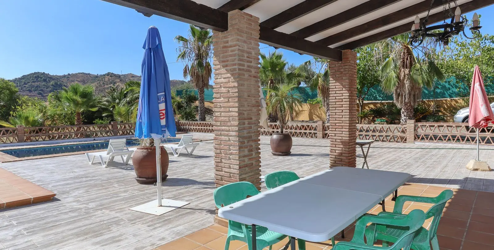 Venta de villa independiente en Guaro 35