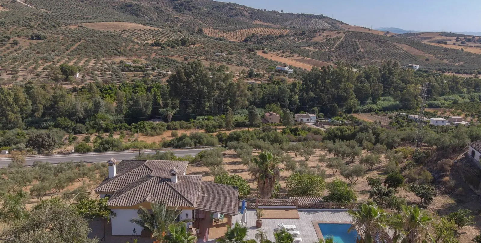 Venta de villa independiente en Guaro 47
