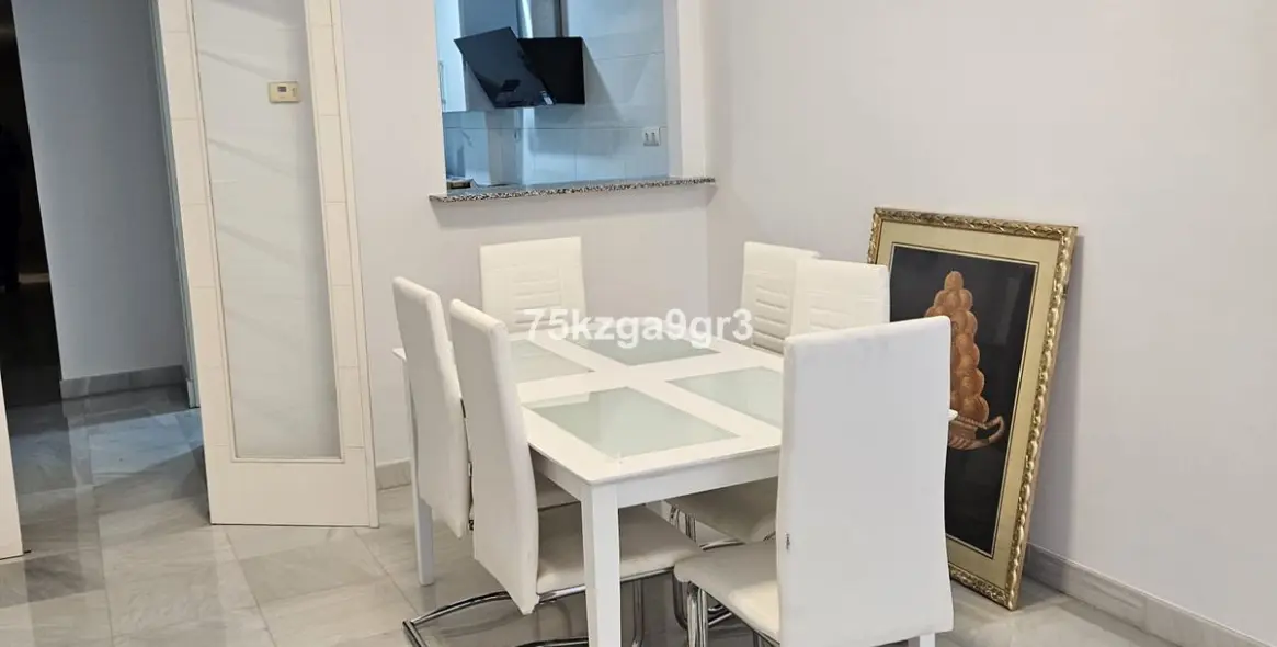 Sale of middle floor apartment in Estepona 6