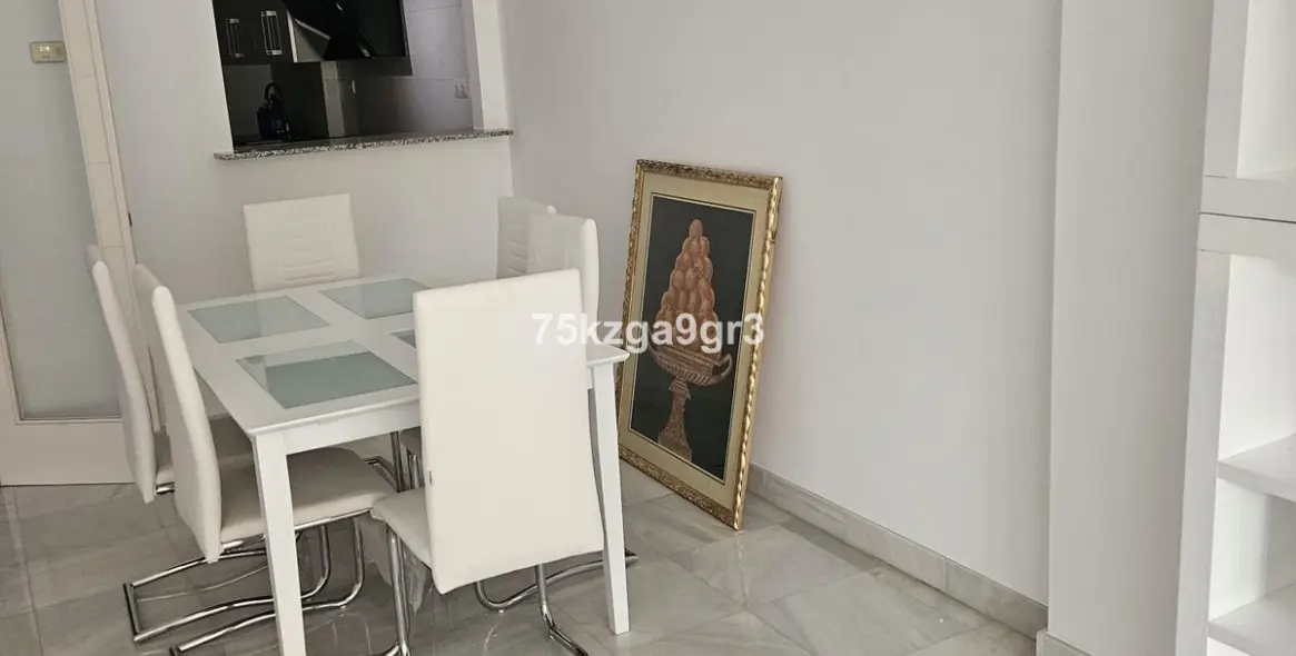 Sale of middle floor apartment in Estepona 7