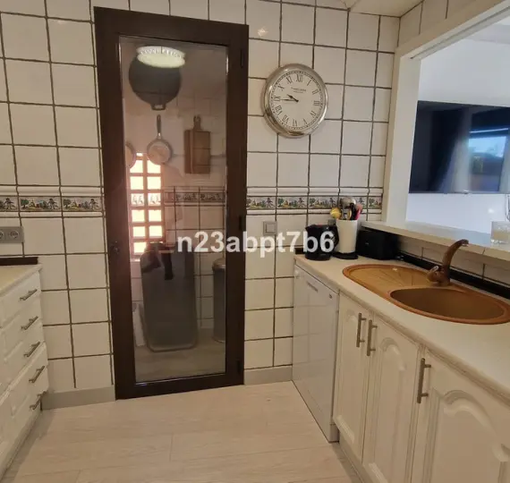 Sale of penthouse duplex in El Paraiso