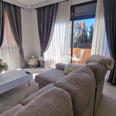 Продажа двухуровневого пентхауса в El Paraiso