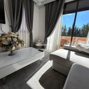 Продажа двухуровневого пентхауса в El Paraiso