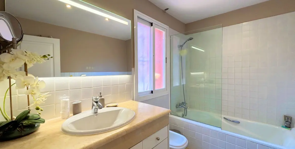 Продажа таунхауса в Estepona 22