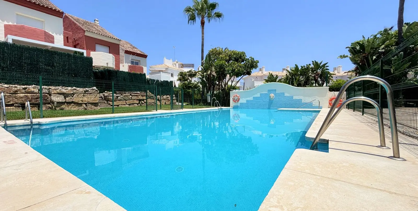 Venta de adosado en Estepona 1