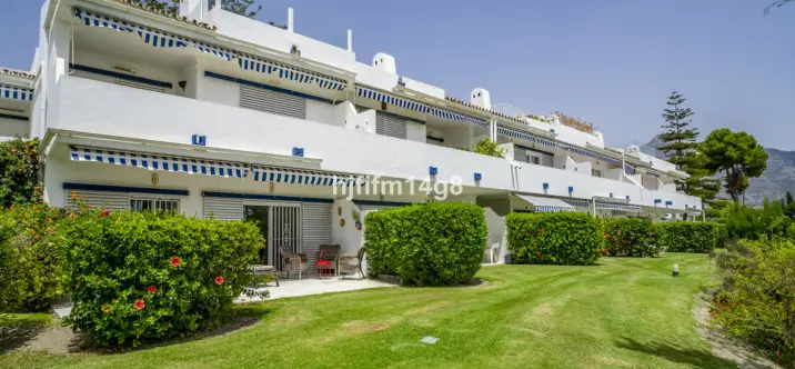 Venta de apartamento en planta baja en Nueva Andalucía 1