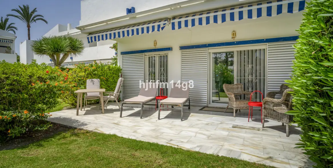 Sale of ground floor apartment in Nueva Andalucía 3