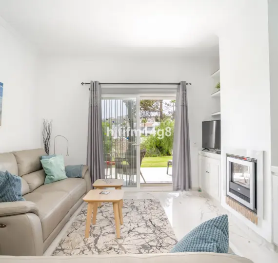 Venta de apartamento en planta baja en Nueva Andalucía