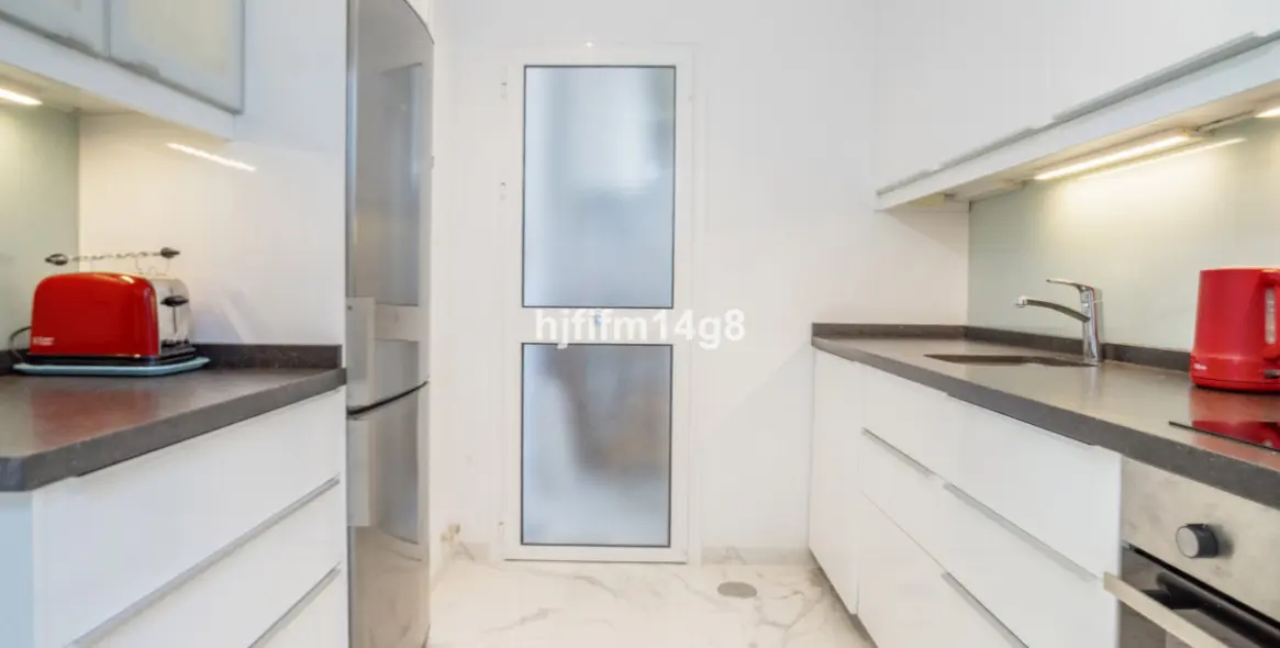 Sale of ground floor apartment in Nueva Andalucía 8