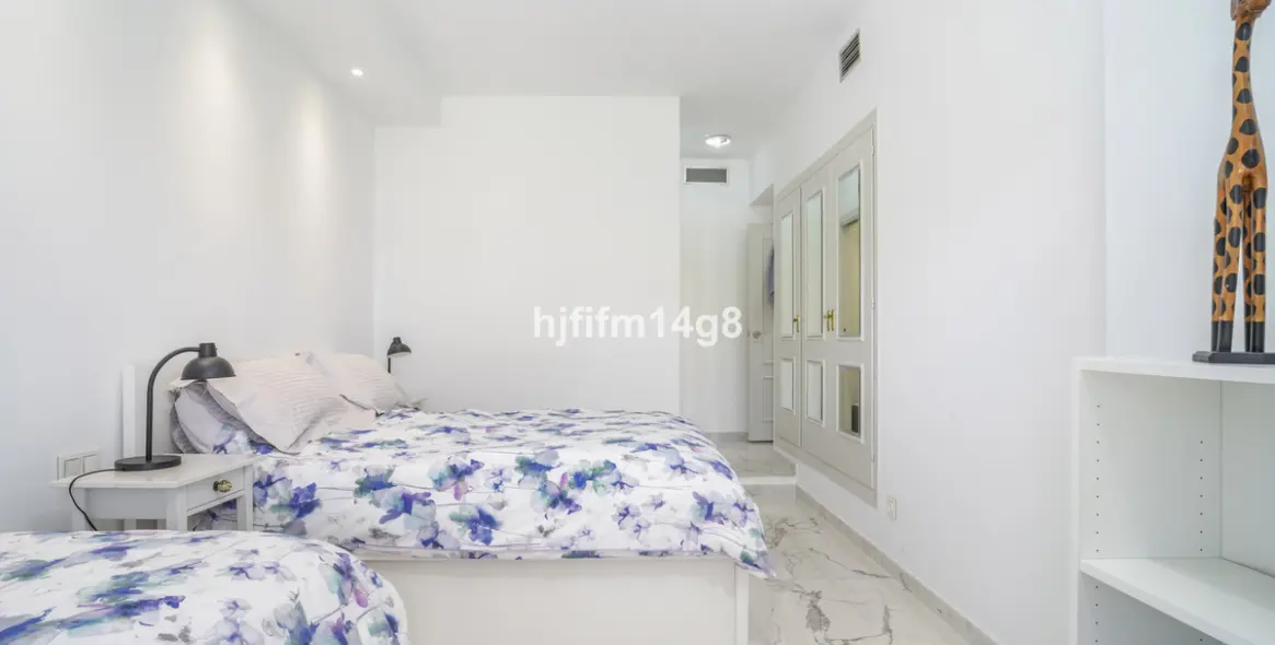Sale of ground floor apartment in Nueva Andalucía 11
