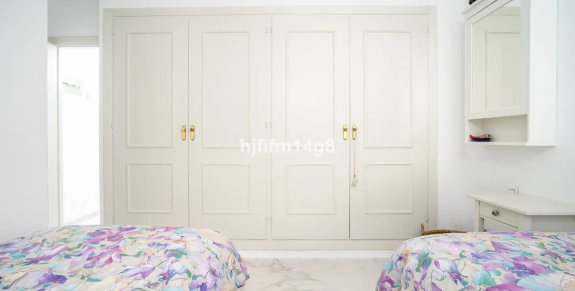 Sale of ground floor apartment in Nueva Andalucía 15