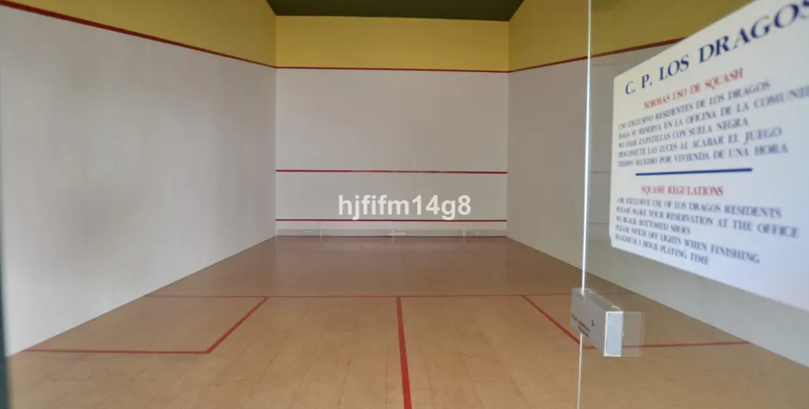 Sale of ground floor apartment in Nueva Andalucía 20