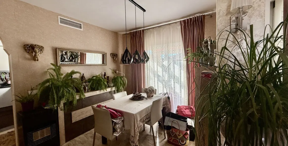 Sale of penthouse in Calahonda 7