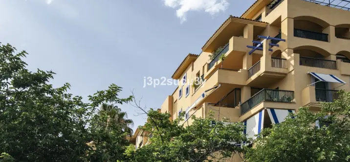 Продажа апартаментов на среднем этаже в Marbella 3