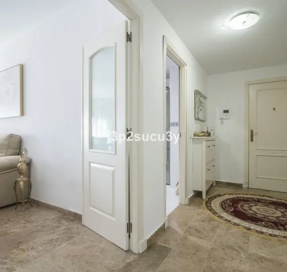 Продажа апартаментов на среднем этаже в Marbella