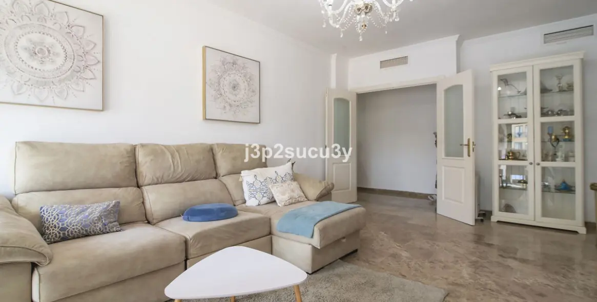 Продажа апартаментов на среднем этаже в Marbella 8