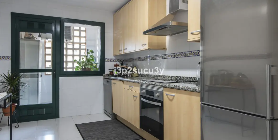 Продажа апартаментов на среднем этаже в Marbella 14