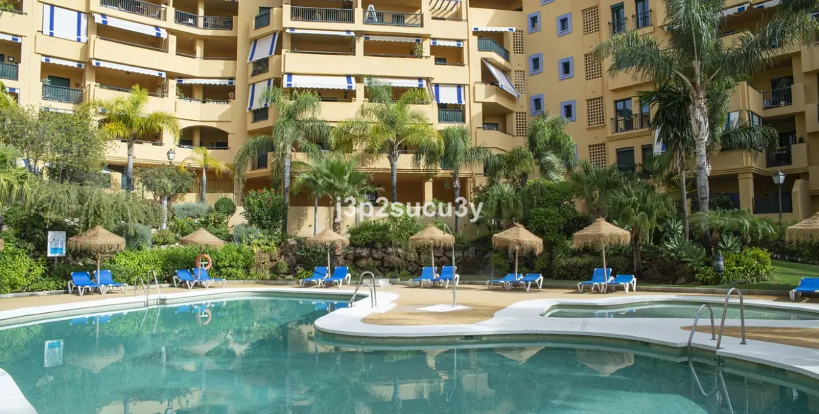 Sale of middle floor apartment in Marbella 22