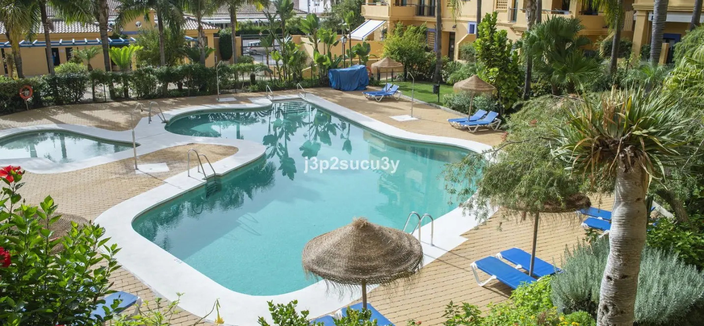 Sale of middle floor apartment in Marbella 0