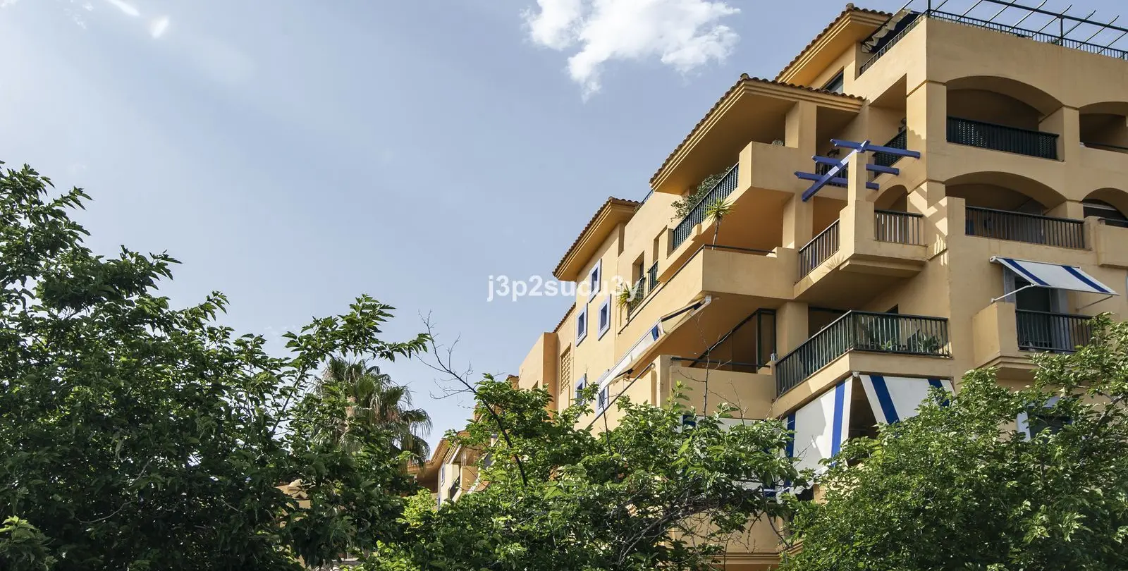 Sale of middle floor apartment in Marbella 4