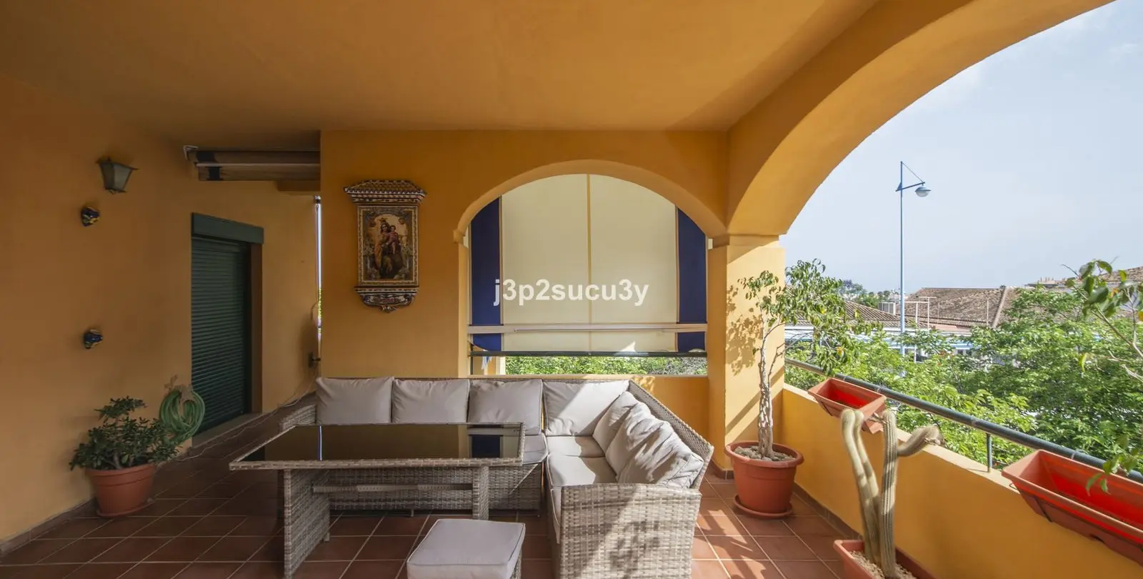 Sale of middle floor apartment in Marbella 11