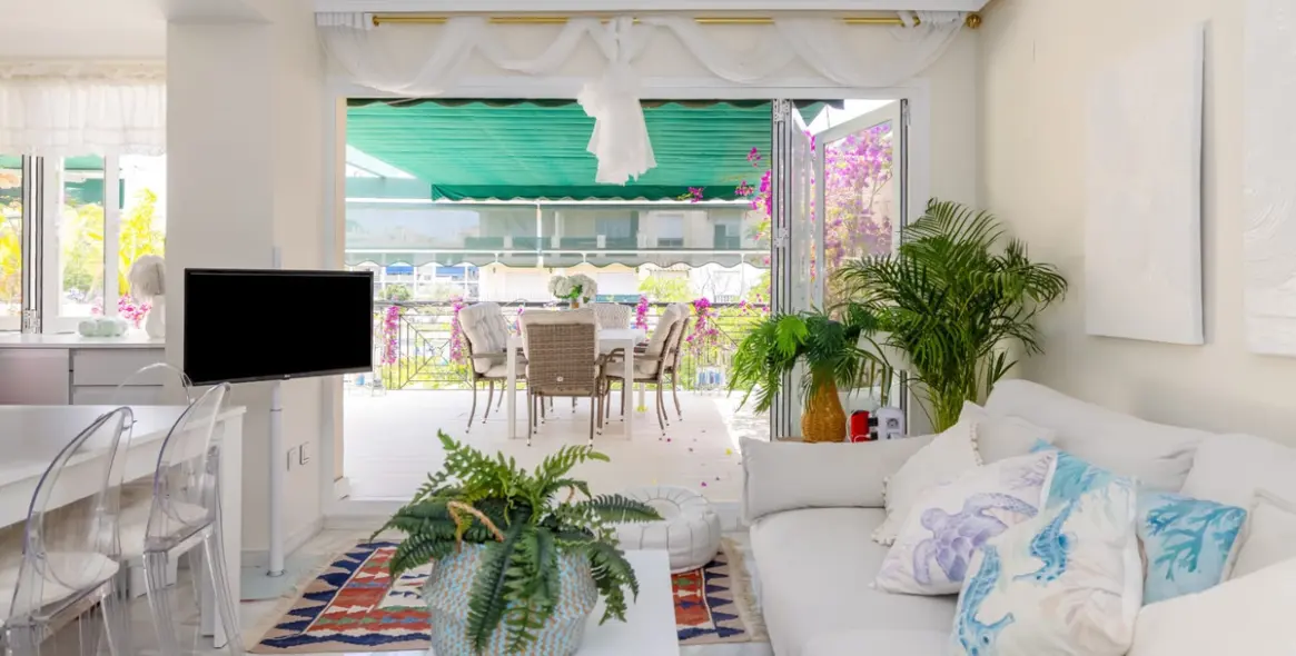 Sale of middle floor apartment in Nueva Andalucía 1