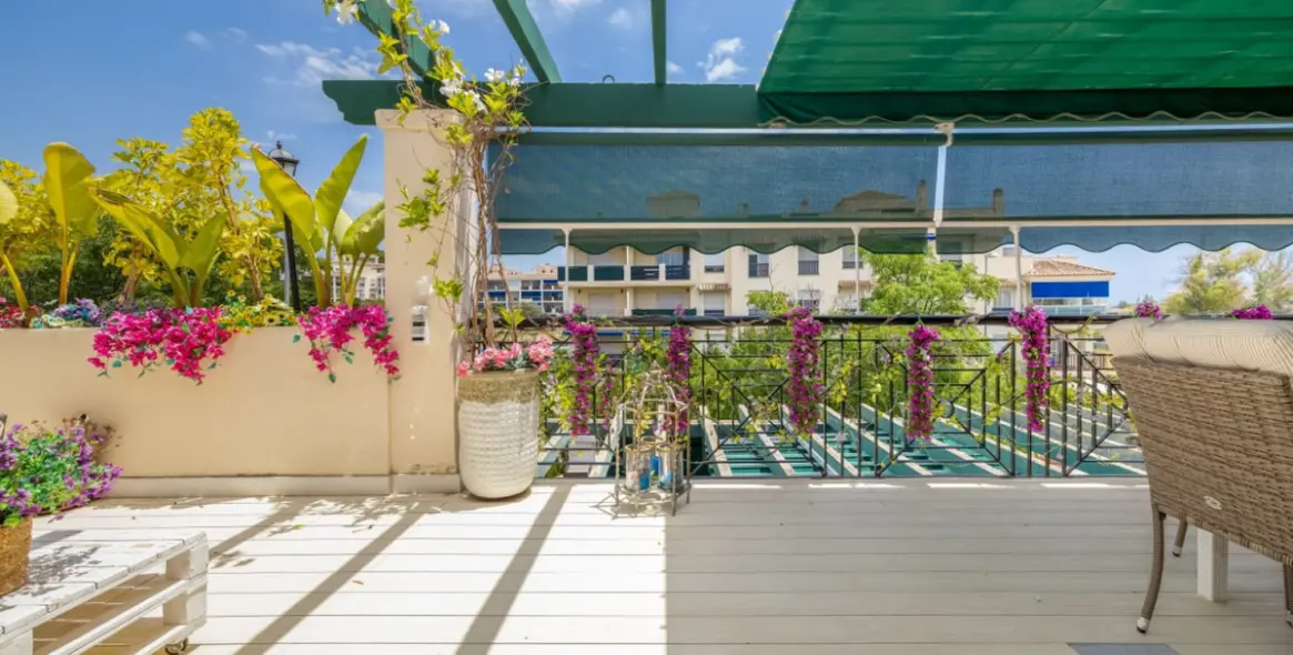 Sale of middle floor apartment in Nueva Andalucía 25