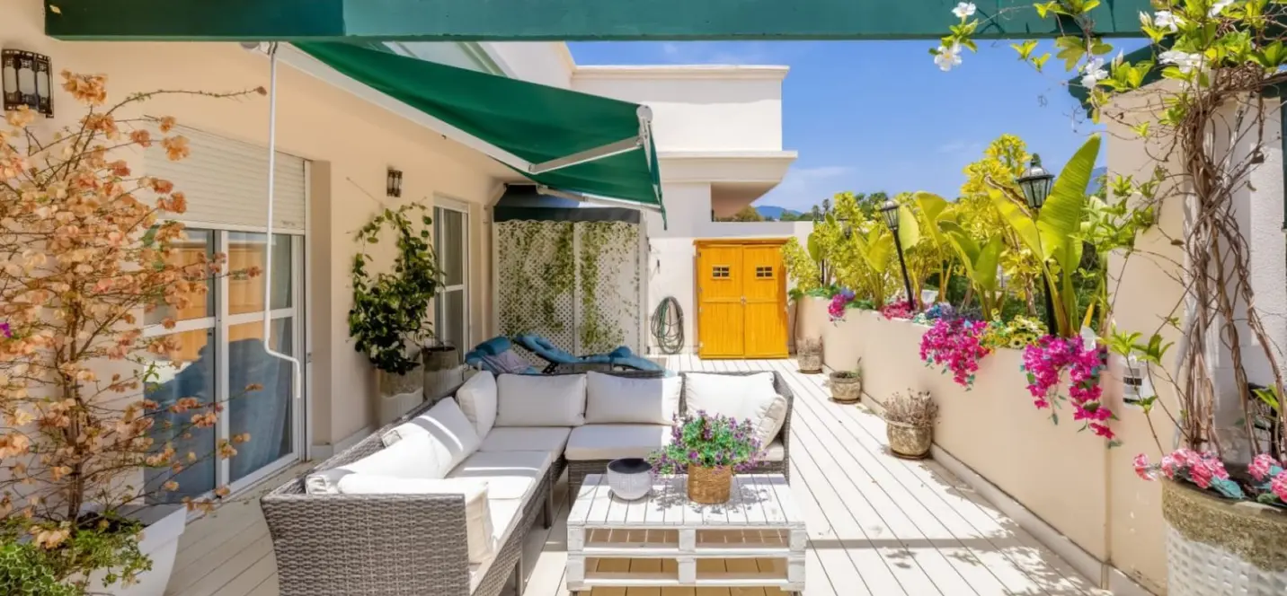 Sale of middle floor apartment in Nueva Andalucía 4