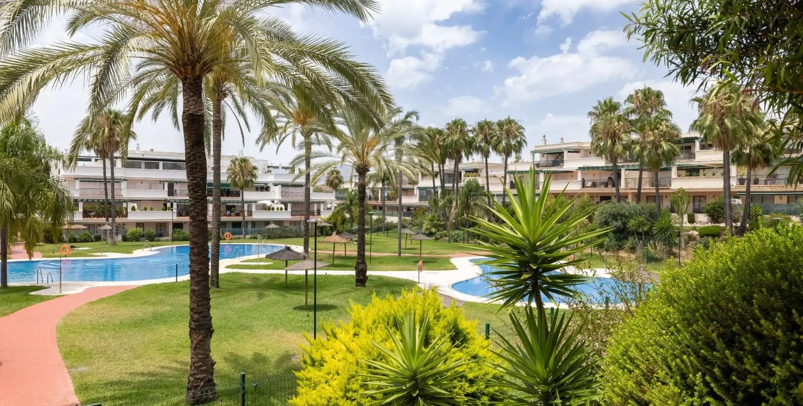 Продажа апартаментов на среднем этаже в Nueva Andalucía 34