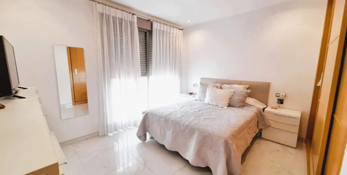 Sale of penthouse in El Pinillo 22